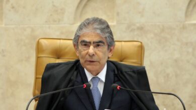 Photo of Ex-presidente do STF, Ayres Britto defende impeachment de Bolsonaro